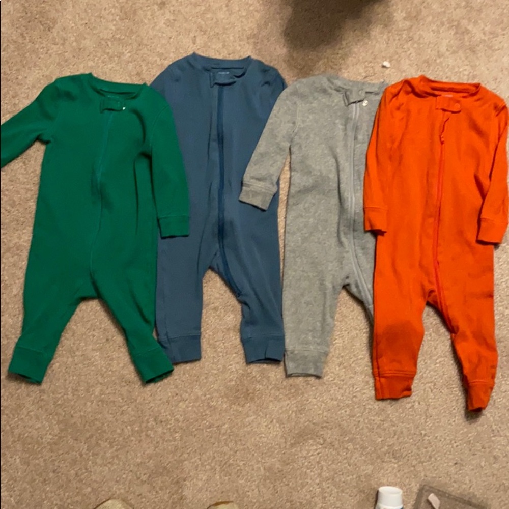 4 zip long sleeve romper